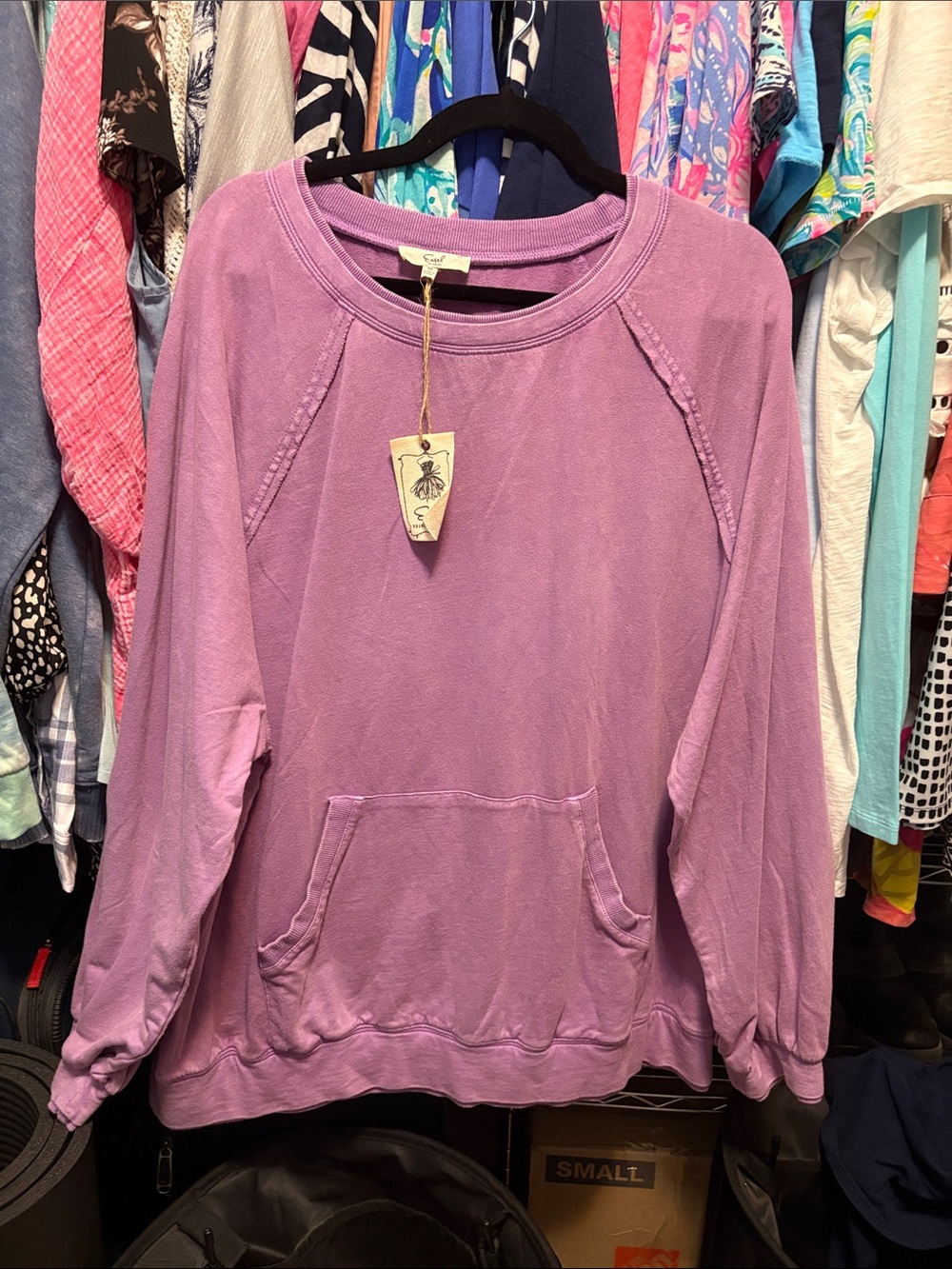 Easel Kangaroo Pocket Terry Pullover In Lavender/Purple